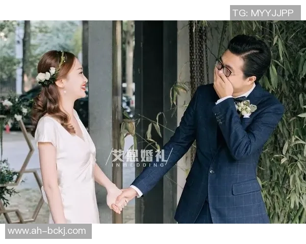 情侣足球球衣让你们在球场上尽显默契与甜蜜的完美搭配